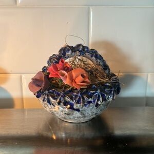 Ceramic basket mini possibly vintage